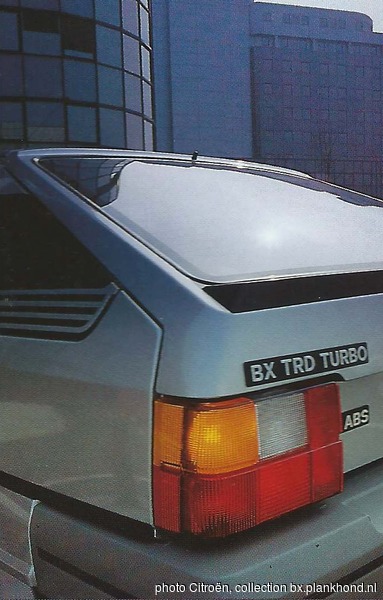 BX TRD Turbo met het ABS bordje aan de verkeerde kant van het nummerbord